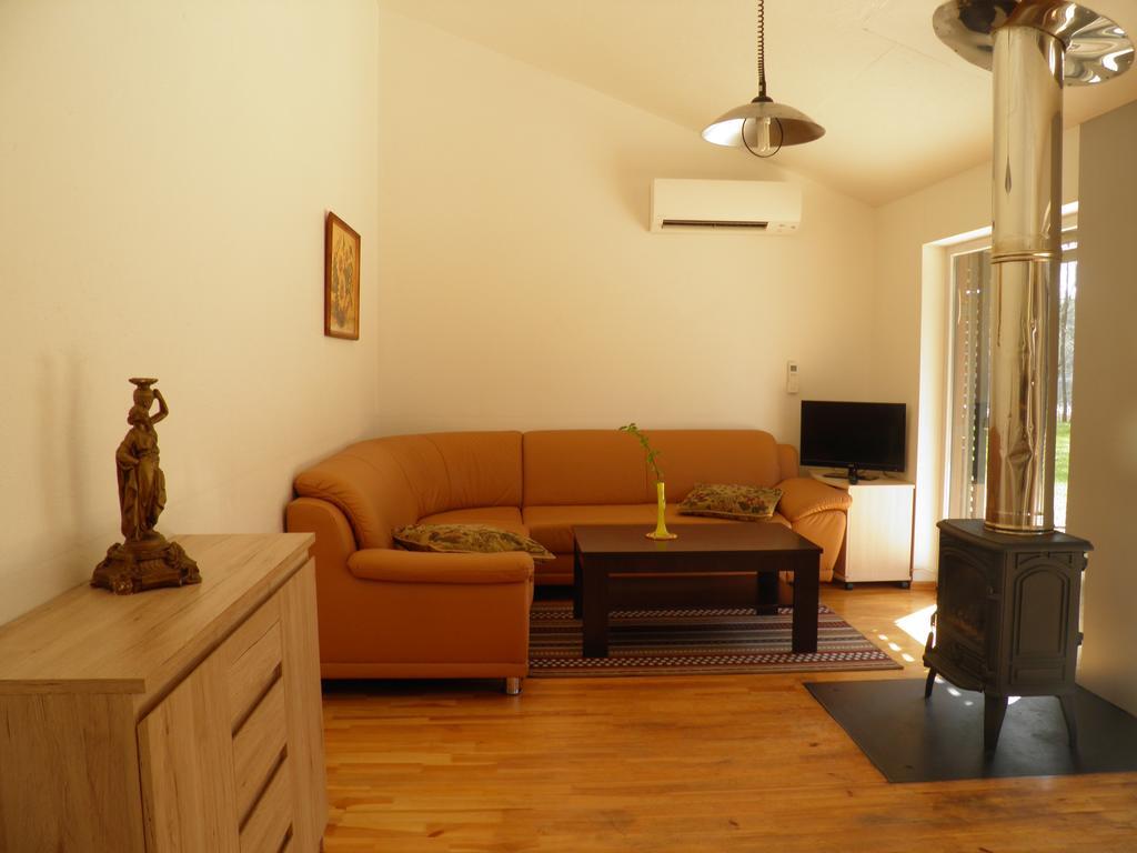 Ramybes Uostas Guest House Svedriske Exterior photo